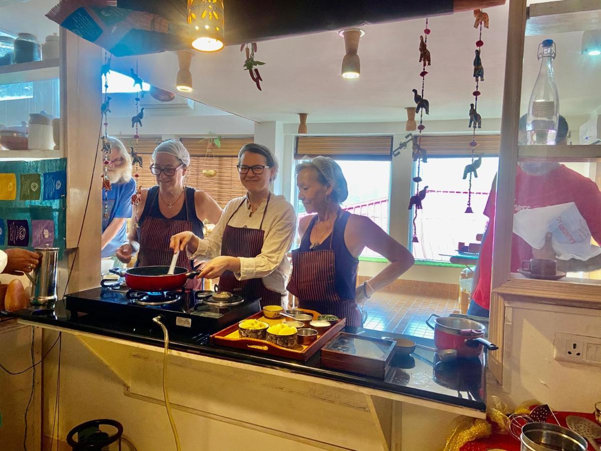 Veda5 Ayurveda & Yoga Retreat Hotel Rishikesh Ngoại thất bức ảnh